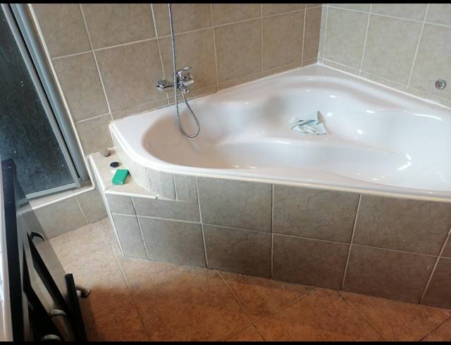 2 bed property to rent in ORMONDE